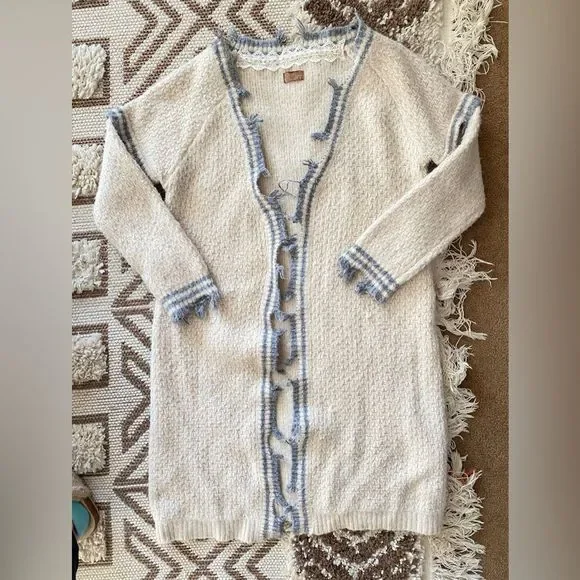 Cozy thick POL cardigan - Picture 1 of 4